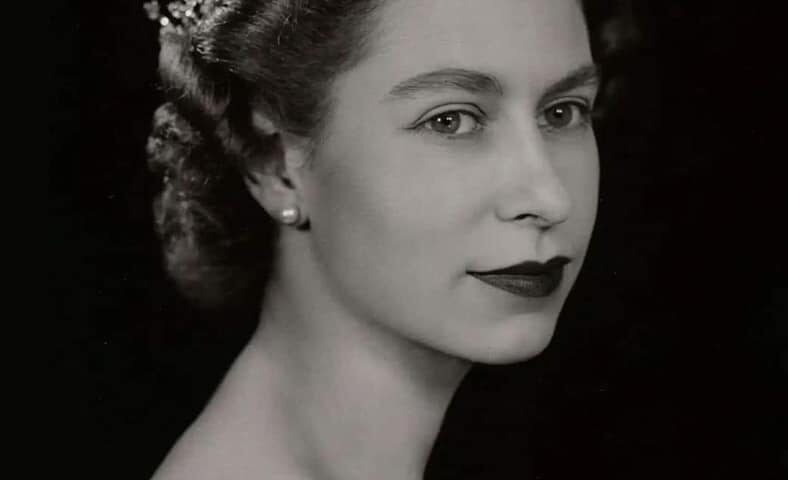 Black and white image of Queen Elizabeth II as a young Queen.